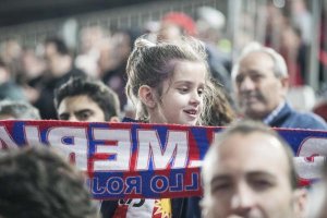 Una pequeña aficionada.