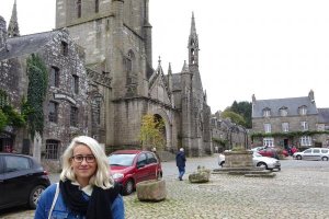 Laura López en Locronan, un bonito pueblo de la Bretaña Francesa, a 60 km de Brest.