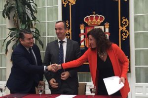 Imagen de la firma del acuerdo