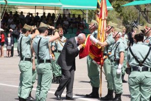 Jura de bandera en un acto anterior