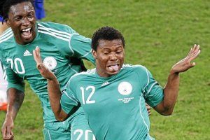 Kalu Uche internacional con Nigeria.