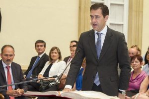 Miguel Ángel Castellón en su toma de posesión como diputado.
