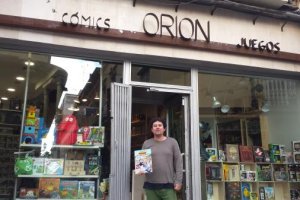 Orión es especialista en juegos de mesa, cómics y libros relacionados con el mundillo ‘freak’. 