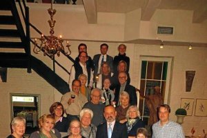 Benjamín Hernández Montanari junto a Lore Monnig e integrantes del New York City Club Taurino.