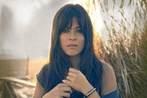 Vanesa Martín actúa esta noche en Roquetas. 