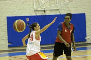 Entrenamiento de las almerienses.