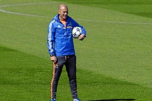 Zidane toma el mando de las operaciones.