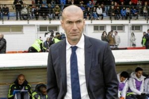 Zidane se ha curtido en los banquillos de bronce.