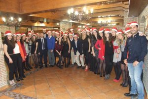 Participantes en el Máster de Odontología de la UAL junto a la dirección del Máster, con su directora a la cabeza y profesor de la UAL. 