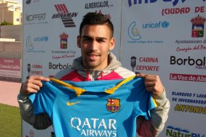 Dani Romera con la camiseta del Barça.