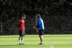 Gorosito hablando con Pozo.