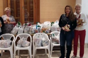 Entrega de uno de los donativos unos días atrás.