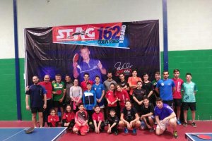 Participantes del tenis de mesa.