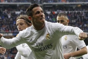 Cristiano celebrando con rabia un gol en el Bernabéu.