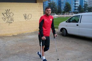 Carlos Pérez posando para LA VOZ en la Vega.