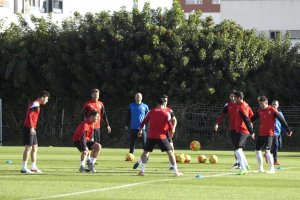 Primera sesión del Almería con Gorosito.