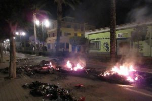 Al caer la noche se sucedieron en la zona varios altercados.