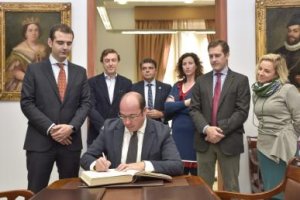 El PP se vuelca con Murcia.