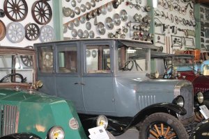 Una parte perteneciente al museo de antiguedades de Pepe Moreno.