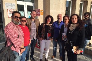 Los candidatos de IU-UP ayer en la Bola Azul.