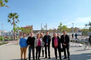 Candidatos socialistas en el parque de la estación