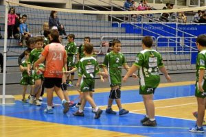 Los prebenjamines disfrutando de su fiesta.