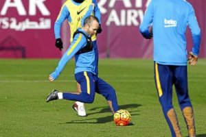 Iniesta no viaja a Alemania con el Barça.
