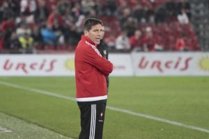 Eduardo Berizzo en la banda del Mediterráneo.