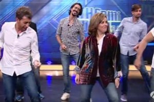 La vicepresidenta del Gobierno, bailando en el hormiguero de A3.