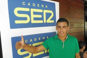 Dani Romera tenía compromiso con el Almeria pero le dejaron marchar.