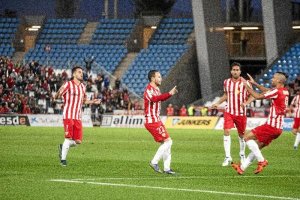 Iván Sánchez luce el 22 en un Almería que apuesta por él.