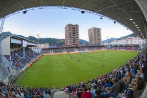 Ipurúa recibe hoy a la Galaxia.