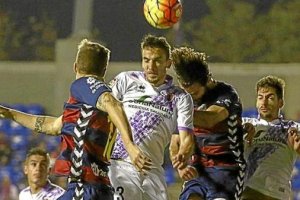 Óscar Díaz con el Numancia.