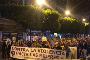 Marcha contra la violencia de género por las calles de la capital.