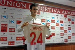 Espinosa lucía la rojiblanca con honor pero no lo volvieron a llamar.