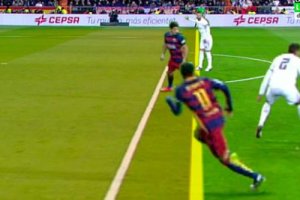 Neymar está ligerísimamente adelantado. 