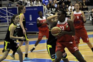 Una jugada del partido.