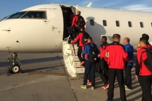 La expedición rojiblanca viaja en vuelo chárter.