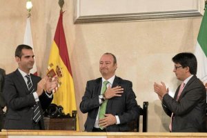 Emocionado el ya ex alcalde tras pronunciar su discurso