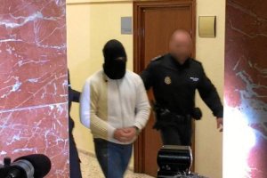 Jonathan Moya llega a la sala de vistas