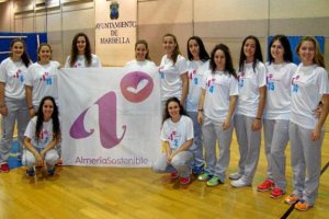 Las chicas del Mintonette se apuntan su primera victoria.