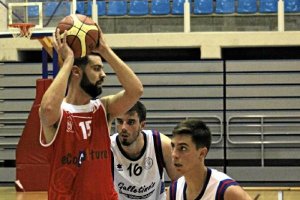 Los almerienses van a por la victoria a la pista de Motril