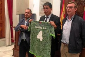 Xu Gembao es el nuevo propietario de La Hoya Lorca.