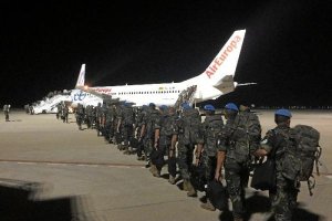 Segunda rotación de la Legión esta tarde en el Aeropuerto de Almería