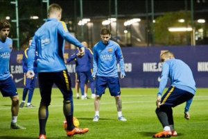 Messi, en el entrenamiento con Ter Stegen, Sandro y Sergi Roberto.