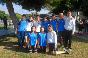 Los nadadores del H20 preparados para batir marcas.