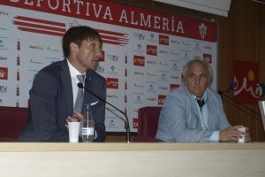 Alfonso confía en Carrillo y espera más de la plantilla.