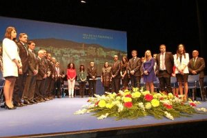 Corporación Provincial, presidida por Gabriel Amat; y los galardonados con las Medallas de la Diputación. 