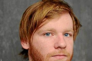 Brian Gleeson es otro de los actores del filme.