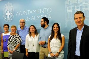Pérez Navas y su equipo de concejales en el Ayuntamiento.